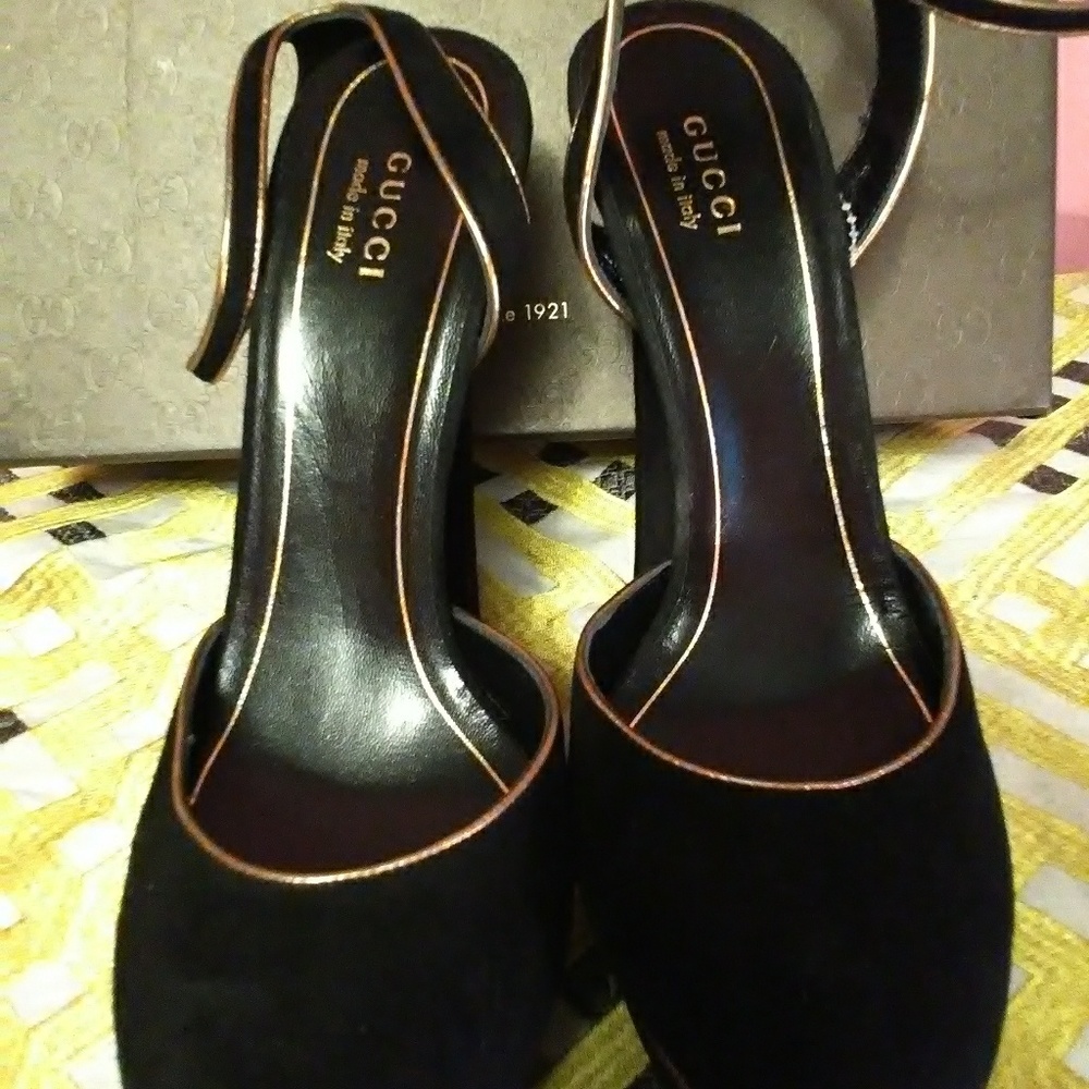 Gucci Heels - Picture 2 of 4